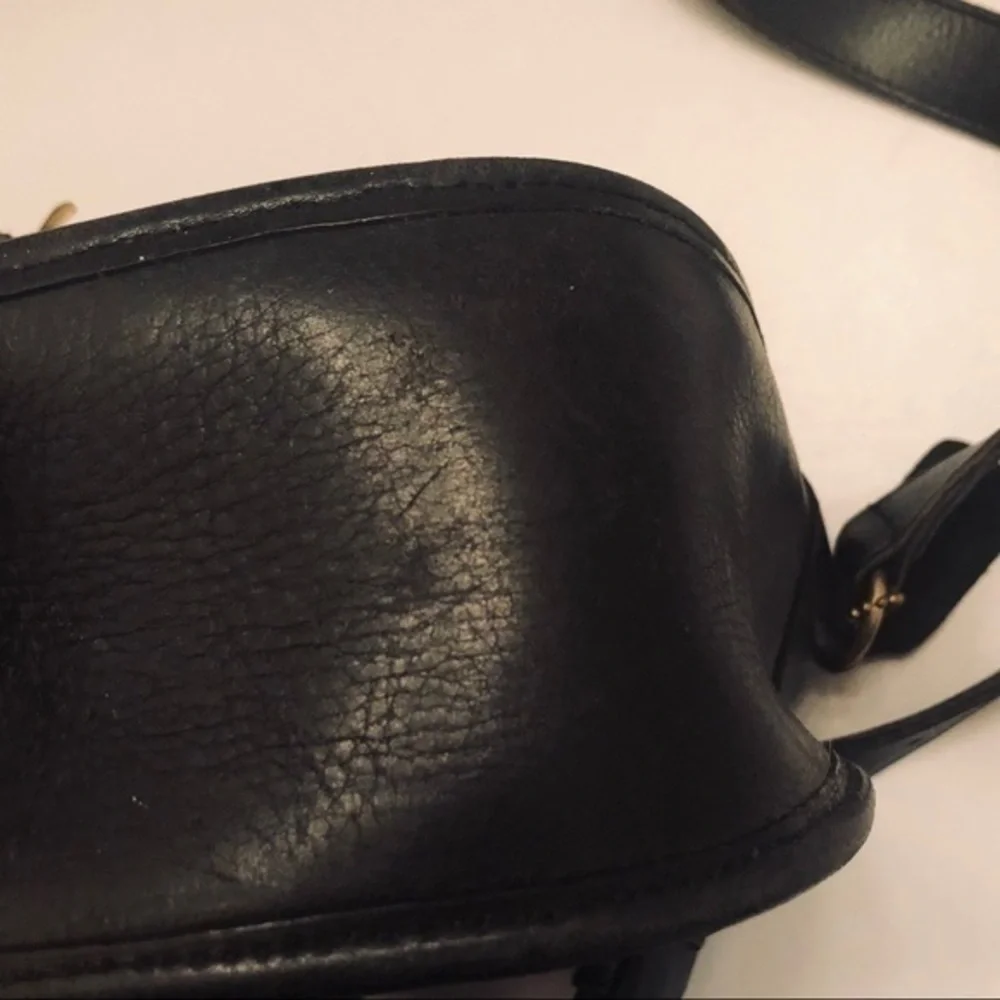 Coach vintage black leather Chelsea saddle bag